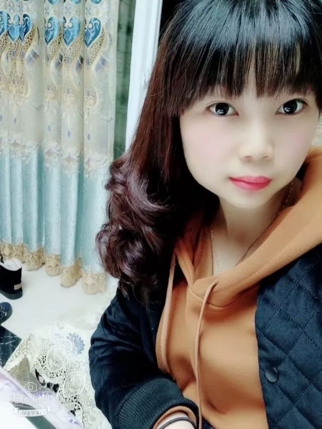 苗莲花创业者赖方莉