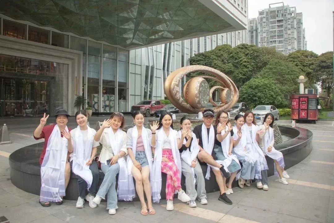 苗莲花品牌五四青年节北海之旅完美收官！