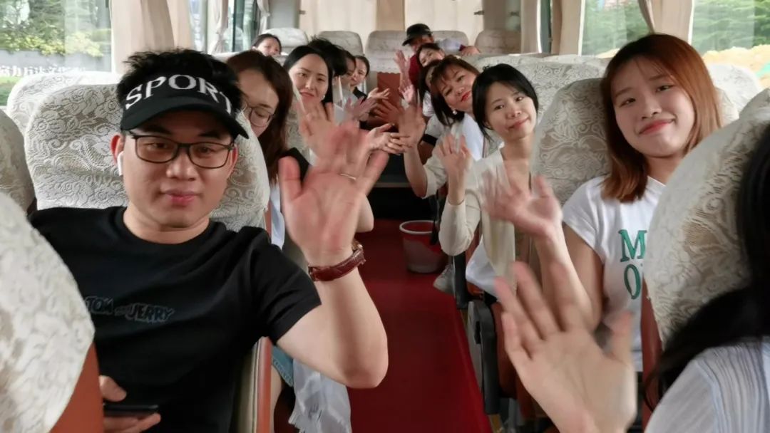 苗莲花品牌五四青年节北海之旅完美收官！