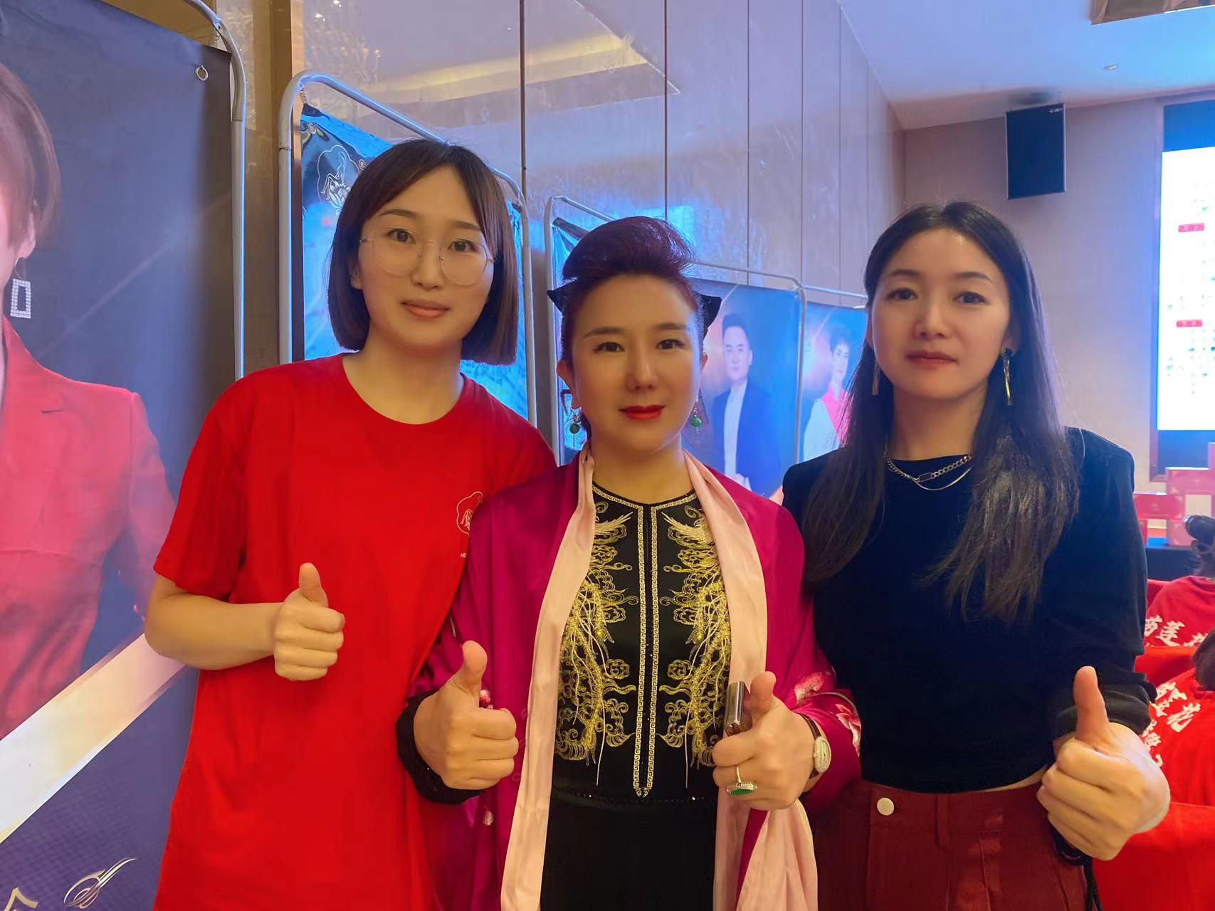 苗莲花专访 | 关青青：深耕美业9年，是什么给了她“重头再来”的勇气？
