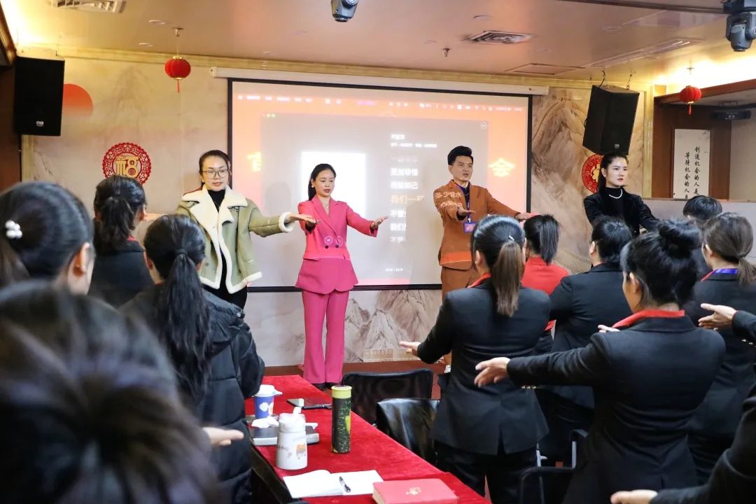 携手奋进，决胜年终 | 亿佰瑄集团12月员工大会圆满举行！