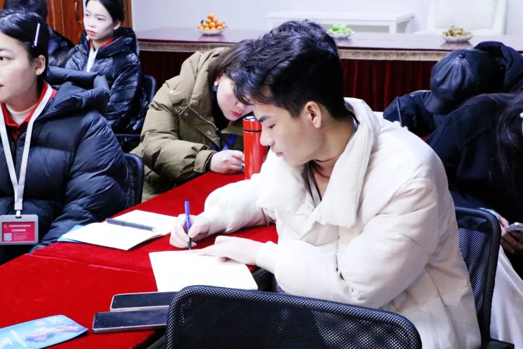 龙年新春，荣耀启航 | 亿佰瑄集团2月员工大会火热召开