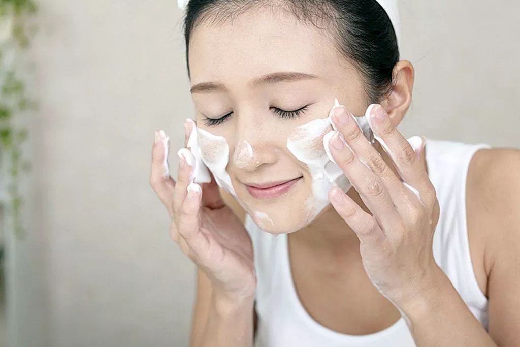 皮肤一直不白不了？这5大原因阻碍你变白