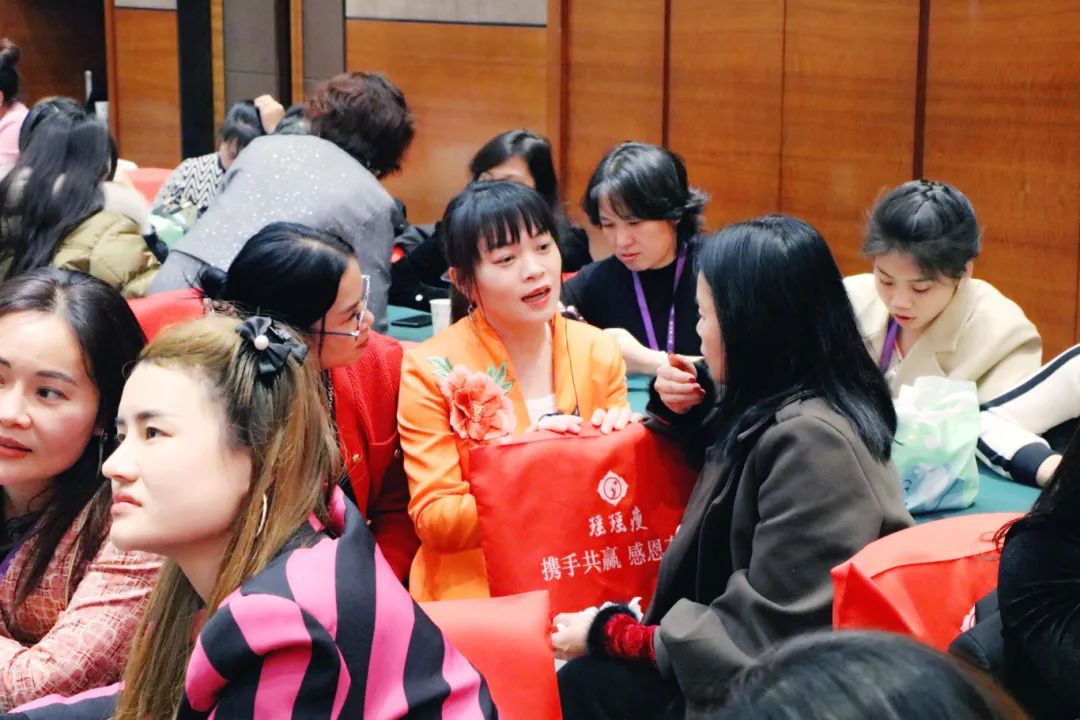 阳春三月，当燃不让 | 梧州站苗莲花3月全国高层领袖会议暨榜样领袖盛典