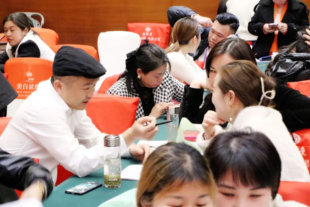 阳春三月，当燃不让 | 梧州站苗莲花3月全国高层领袖会议暨榜样领袖盛典