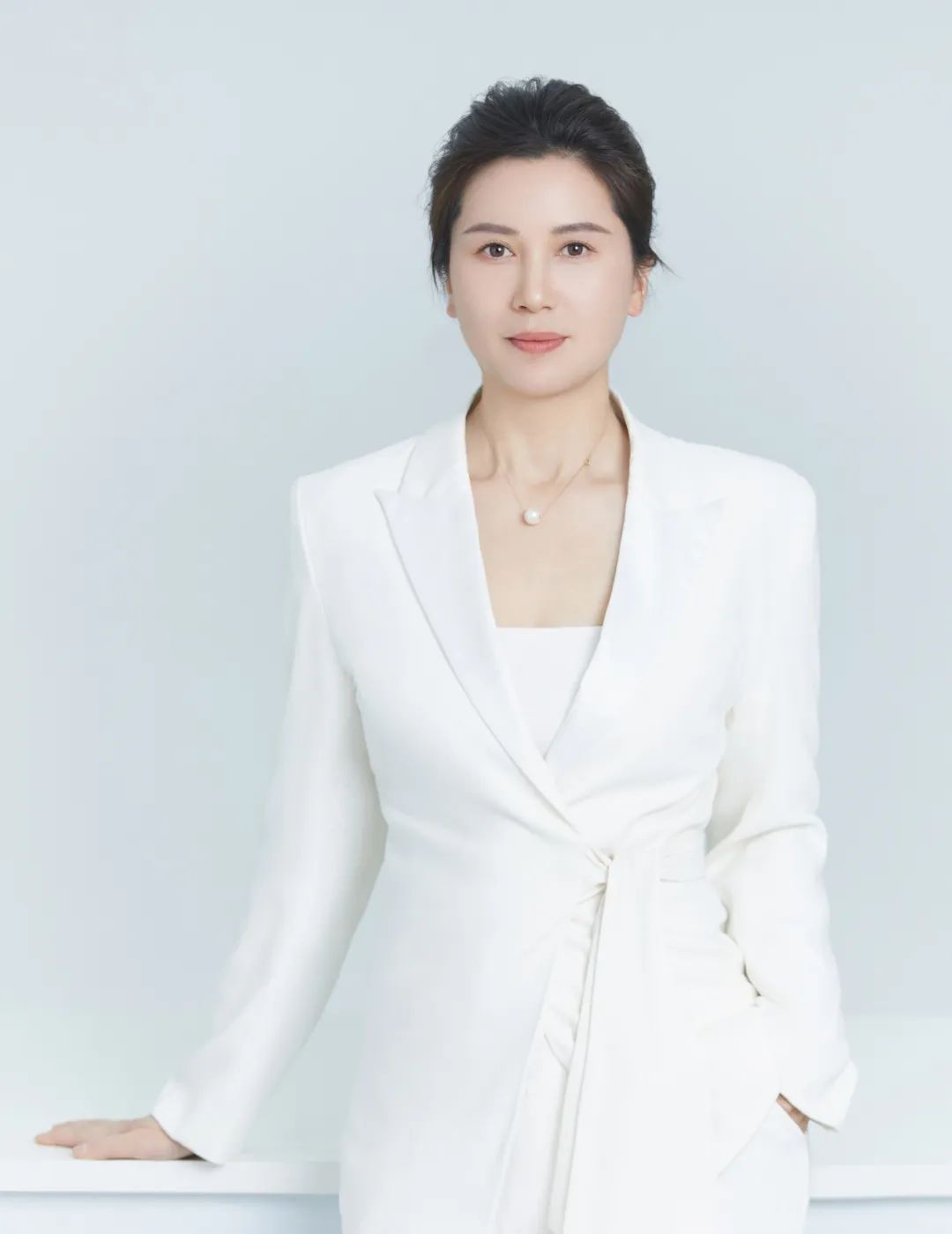 苗莲花专访 | 赵巧娟：被挖掘的新女性力量，三年即拥有200平新店、喜提爱车！