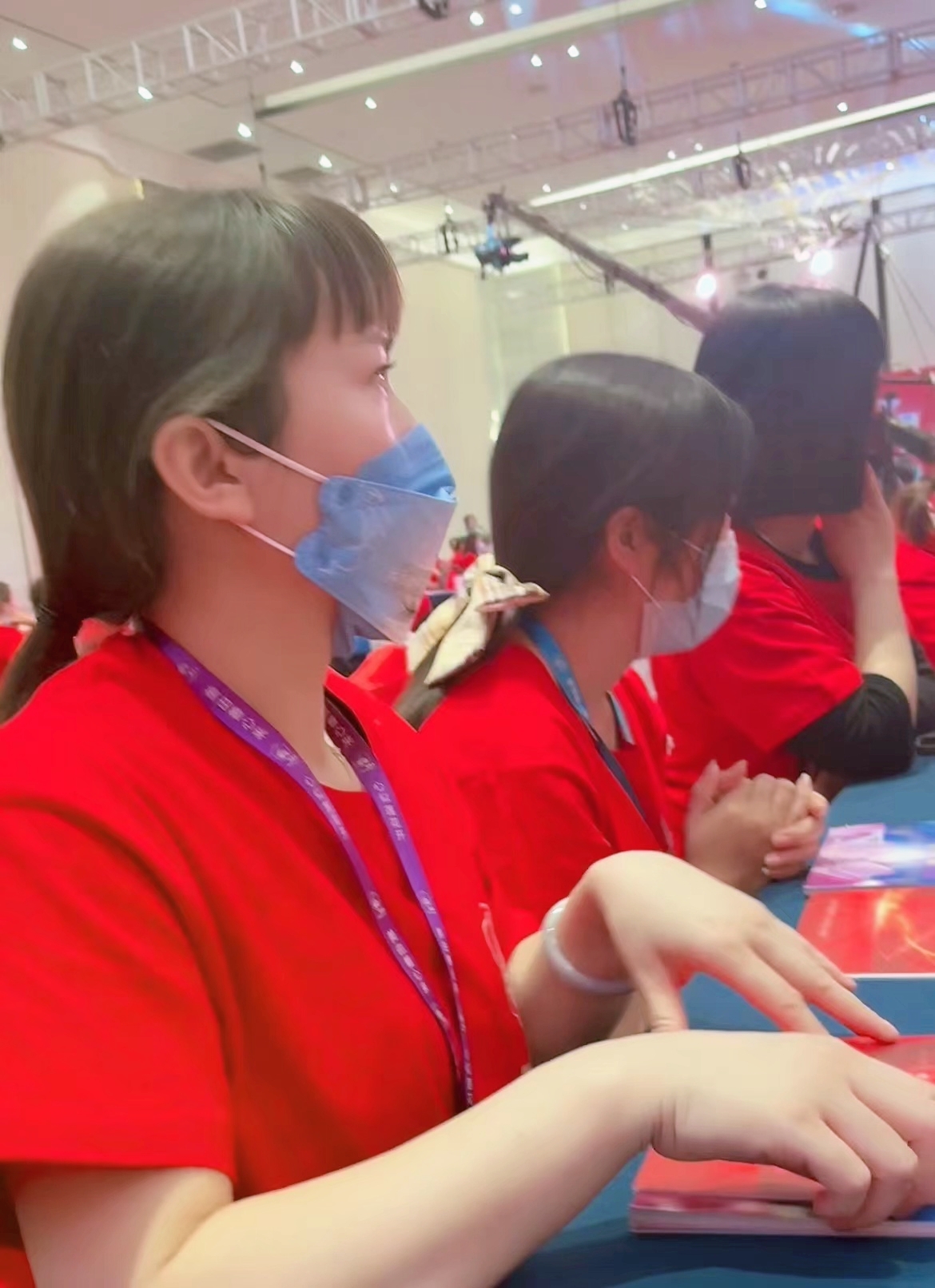 苗莲花专访 | 赵巧娟：被挖掘的新女性力量，三年即拥有200平新店、喜提爱车！