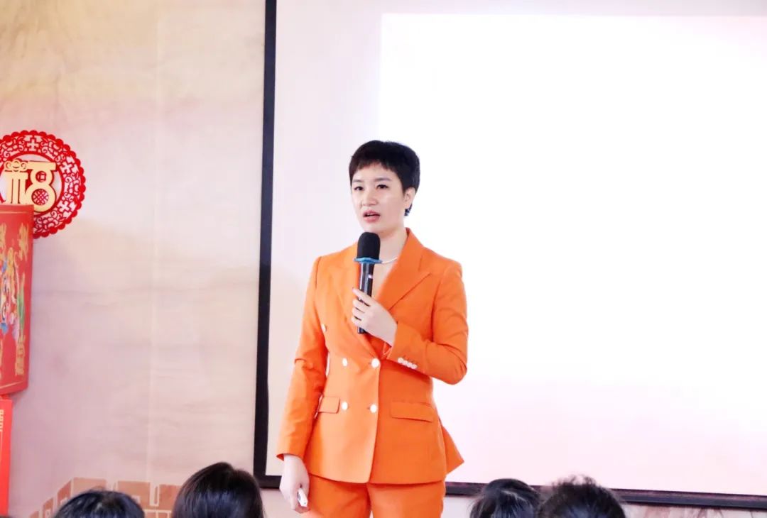 蓬勃六月，聚势而行 | 苗莲花品牌6月员工大会圆满结束！