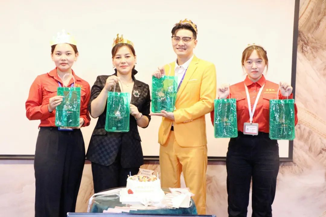 蓬勃六月，聚势而行 | 苗莲花品牌6月员工大会圆满结束！