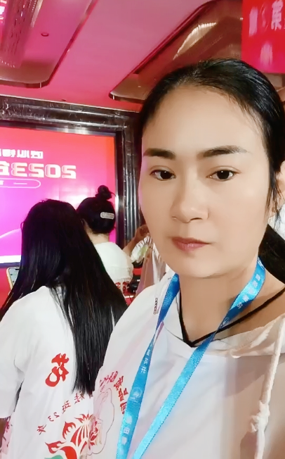 苗莲花专访 | 周柳：美业二十载，主动出击，自我破限，让人生迸发更多可能性！