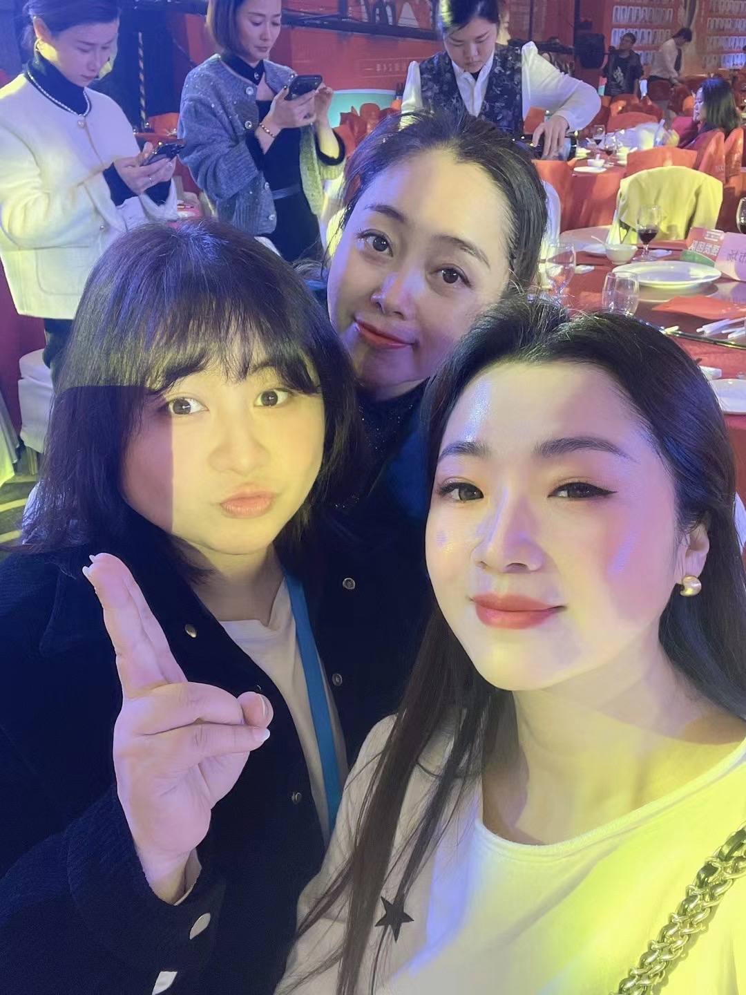苗莲花专访|王静：美业梦想生根发芽，全力以赴事业开花结果！