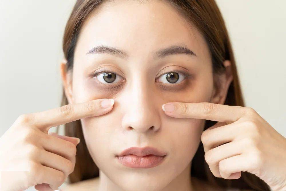 春困致脸垮？这套组合拳帮你轻松化解